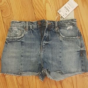 NWT ZARA mid waist denim shorts